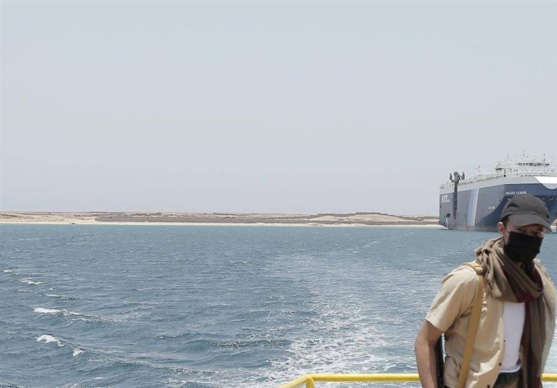 Kapal-kapal niaga dan tanker melintasi Laut Merah di tengah meningkatnya blokade maritim Yaman terhadap jalur pelayaran menuju pelabuhan Arab Saudi.