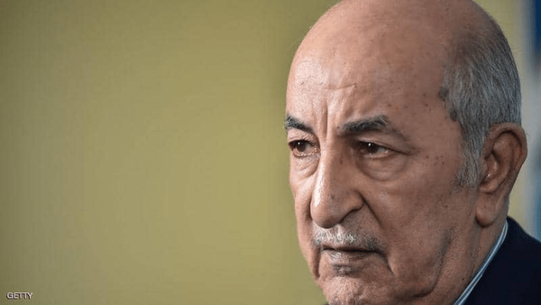 Presiden Aljazair Abdelmadjid Tebboune saat menyampaikan pernyataan mengenai situasi dunia Arab dan hubungan regional.