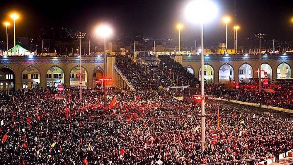 Jutaan warga memadati Teheran dalam prosesi pemakaman Ayatullah Sayyid Ali Khamenei yang mendapat perhatian luas dari jurnalis dan analis internasional.