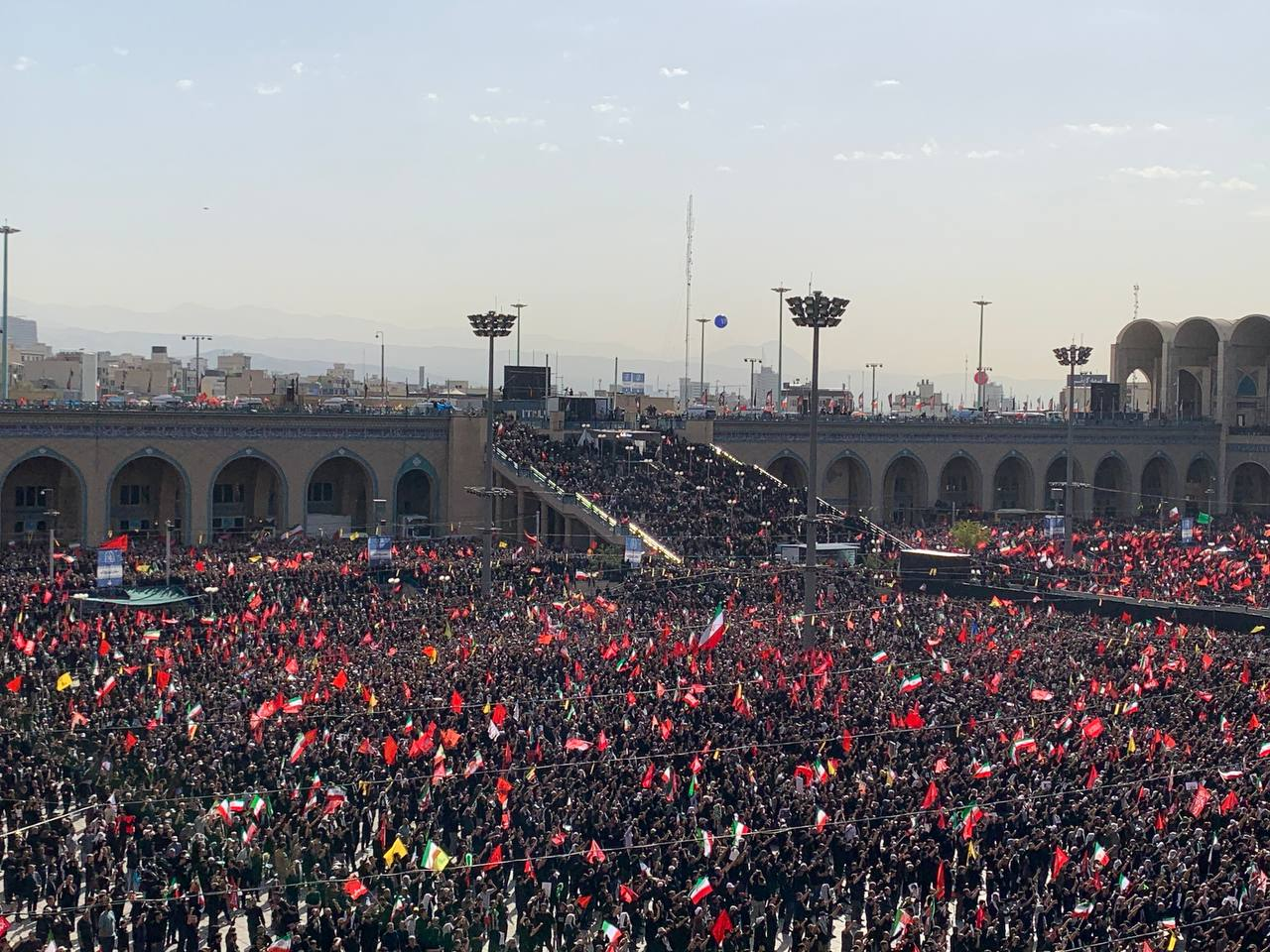 Pernyataan terbaru Kementerian Intelijen Iran menyoroti prosesi penghormatan bagi Imam Ali Khamenei, pembaruan baiat, dan komitmen menuntut pertanggungjawaban para pelaku.