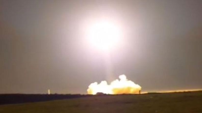 IRGC mengumumkan rangkaian operasi balasan terhadap Amerika Serikat, termasuk serangan ke Oman dan Qatar.