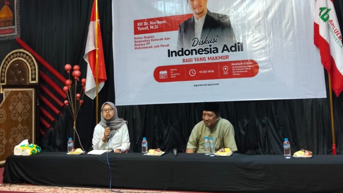 KH. Nurbani Yusuf mengingatkan forum ABI-Gusdurian Pasuruan bahwa perbedaan agama dan mazhab tidak boleh mengikis kemanusiaan.