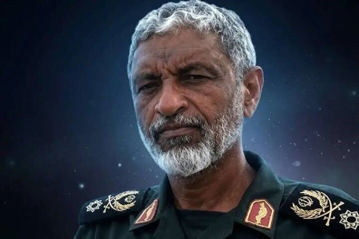 Komandan Angkatan Laut IRGC Laksamana Ali Azmaei menegaskan Selat Hormuz berada dalam pengawasan penuh Iran di tengah ketegangan dengan Amerika Serikat.