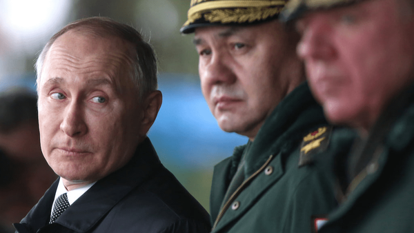 Direktur CIA John Ratcliffe. Penilaian intelijen AS menyebut Rusia menilai perang dengan Iran telah melemahkan kemampuan militer Amerika Serikat.