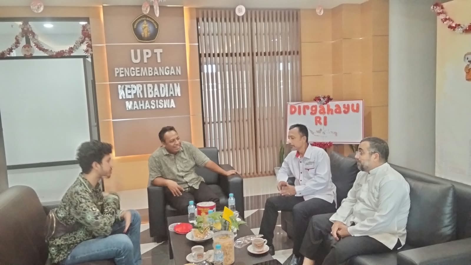 Ketua DPD ABI Kota Malang Ustadz Segaf Abdillah beserta rombongan bersama Dr. Mohamad Anas dan delegasi DPD ABI Kota Malang usai dialog di Universitas Brawijaya, Jumat (14/8/2026).