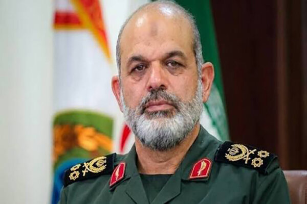 Panglima IRGC Mayor Jenderal Ahmad Vahidi menyampaikan penghargaan kepada para pejuang Iran atas enam bulan operasi militer dalam kondisi berat.