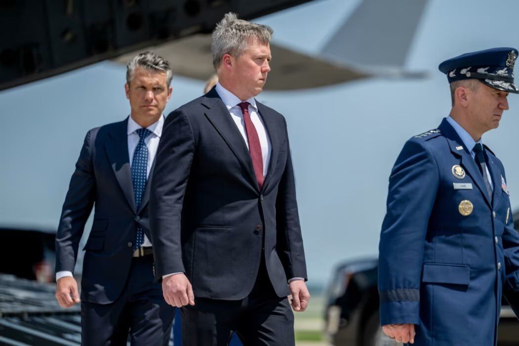 Ketegangan antara Dan Driscoll dan Pete Hegseth mencuat setelah sejumlah pejabat tinggi militer AS dicopot.