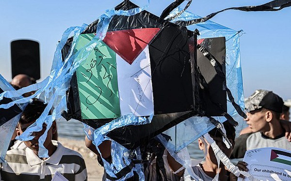 Layang-layang anak-anak Gaza dicap sebagai “aktivitas bersenjata” oleh pejabat Dewan Perdamaian setelah Israel mempersoalkan penerbangannya.