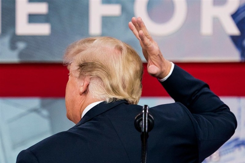 Presiden AS Donald Trump menghadapi tekanan politik, militer, dan ekonomi di tengah perang berkepanjangan dengan Iran.