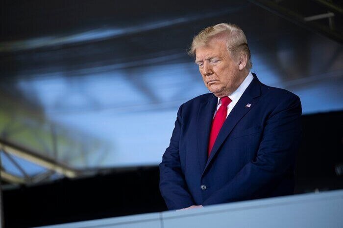 Gelombang kepergian pejabat senior membuat lingkaran penasihat terdekat Presiden Donald Trump di Gedung Putih semakin menyusut.
