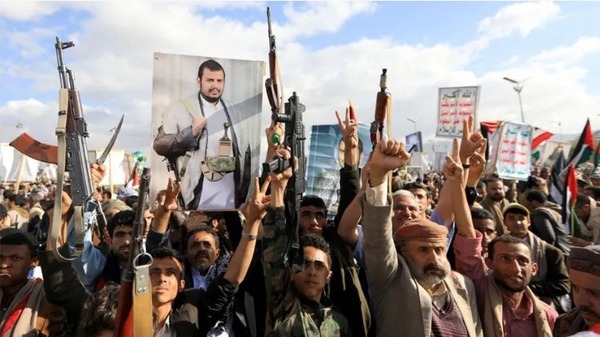 Ansharullah tetap bertahan di tengah tekanan militer AS dan Saudi berkat kemampuan membangun kembali persenjataan dan jaringan pasokan.