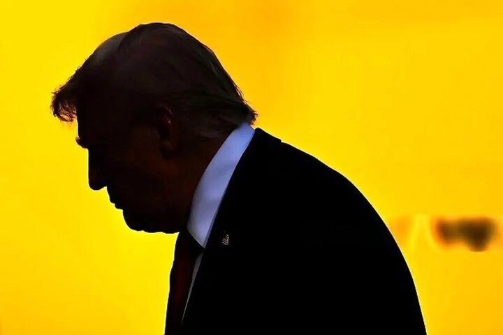 CNN menyoroti tekanan yang semakin berat terhadap Trump akibat perang Iran, dari krisis amunisi hingga persoalan politik domestik.
