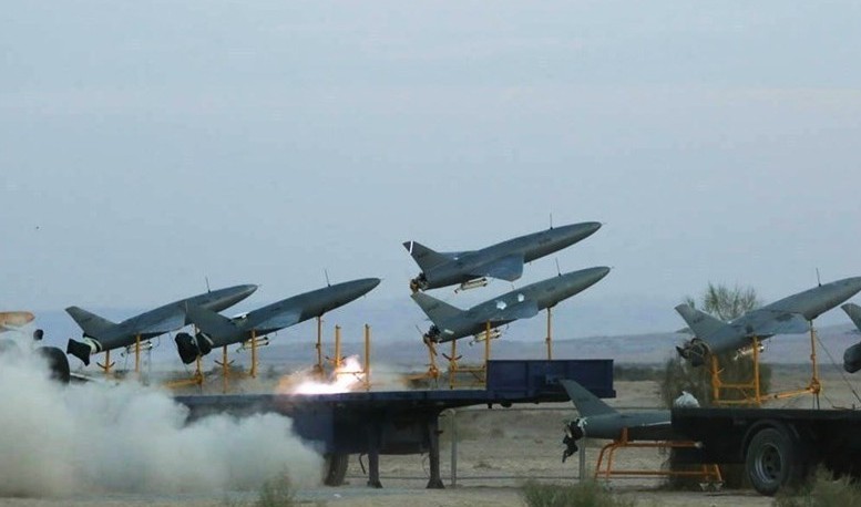 Pangkalan Sheikh Isa di Bahrain menjadi sasaran serangan pesawat nirawak Iran yang disebut menyasar fasilitas radar dan pusat konsentrasi pasukan Amerika Serikat.