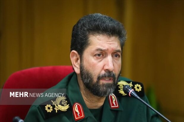 Komandan IRGC Tehran Raya Brigadir Jenderal Hassan Hassanzadeh dalam latihan tim operasi khusus Korps Garda Revolusi Islam Iran.