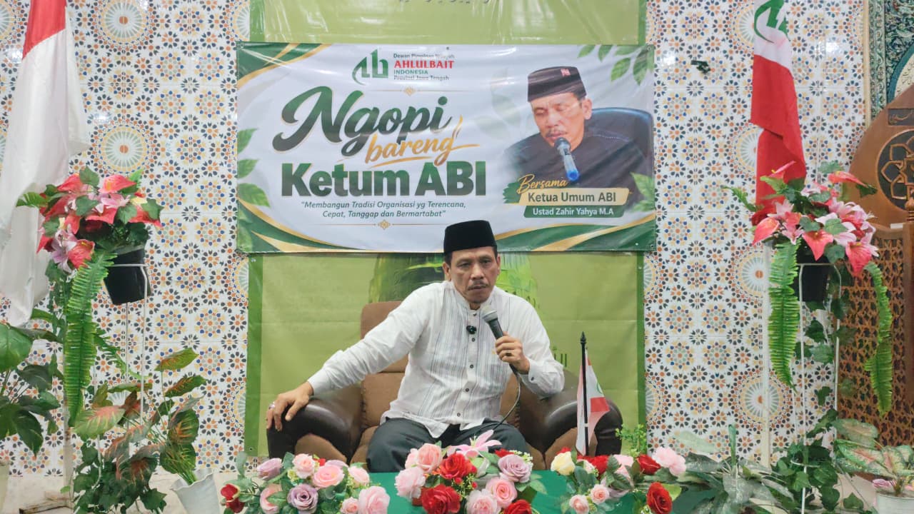 Ketua Umum ABI Ustadz Zahir Yahya berdiskusi bersama jajaran pengurus dan kader ABI Jawa Tengah dalam kegiatan Ngopi Bareng Ketum ABI di Semarang, Sabtu, 5 September 2026.