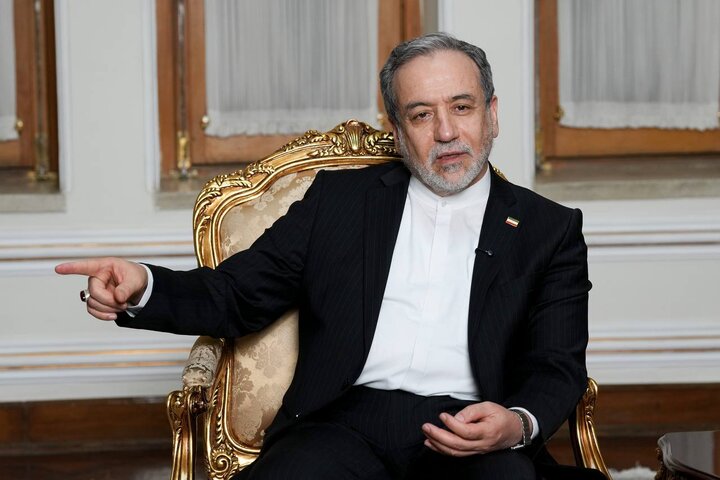 Menteri Luar Negeri Iran Abbas Araghchi merespons pernyataan Menteri Luar Negeri Prancis Jean-Noël Barrot terkait perkembangan di Iran.