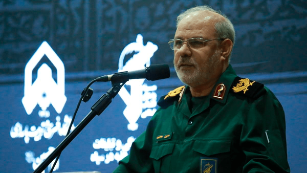 Juru Bicara IRGC Brigadir Jenderal Hossein Mohebi saat berbicara dalam pertemuan dengan para pengelola media di Provinsi Markazi, Iran, 9 September 2026.