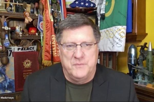 Scott Ritter, mantan perwira intelijen Korps Marinir AS dan mantan inspektur senjata PBB, menilai narasi Washington mengenai operasi penyelamatan pilot Amerika dari Iran dibuat untuk membentuk opini publik.
