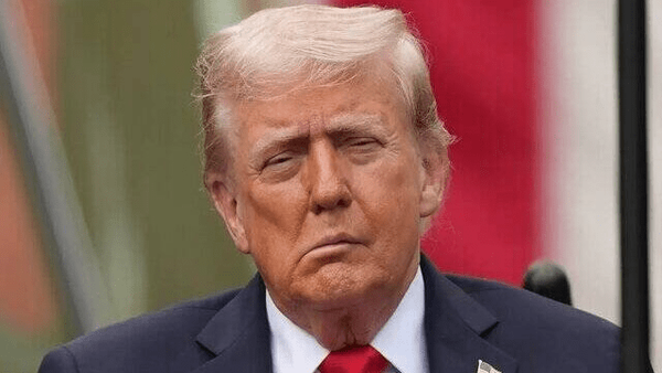 Trump meminta Iran tidak membalas serangan AS dan mengancam akan melancarkan serangan baru jika Teheran merespons.