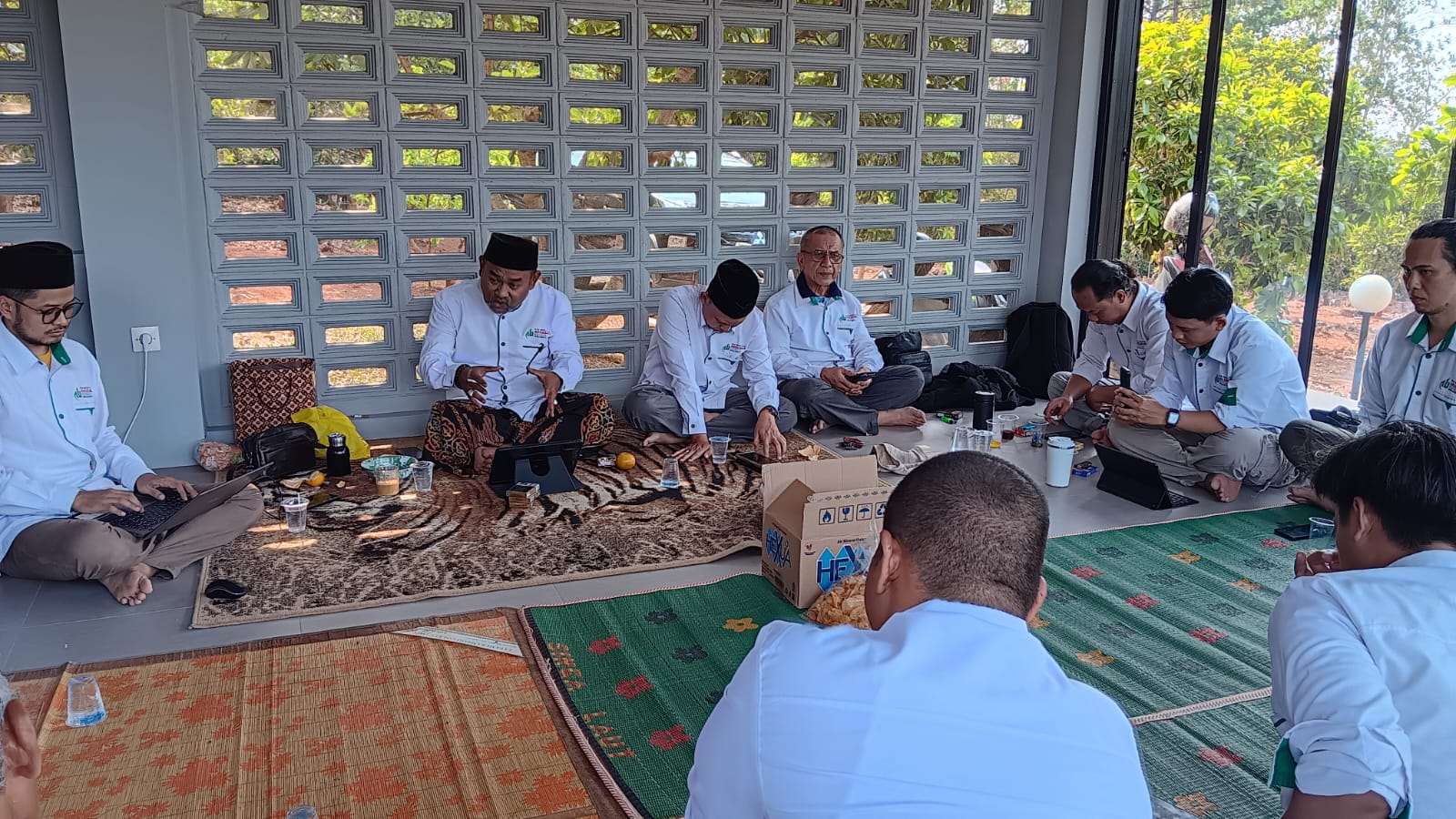 Pengurus DPW ABI Jawa Barat mengikuti rapat bulanan di Purwakarta, Sabtu (3/10/2026), untuk mengevaluasi program kerja dan memperkuat pengabdian organisasi di daerah.