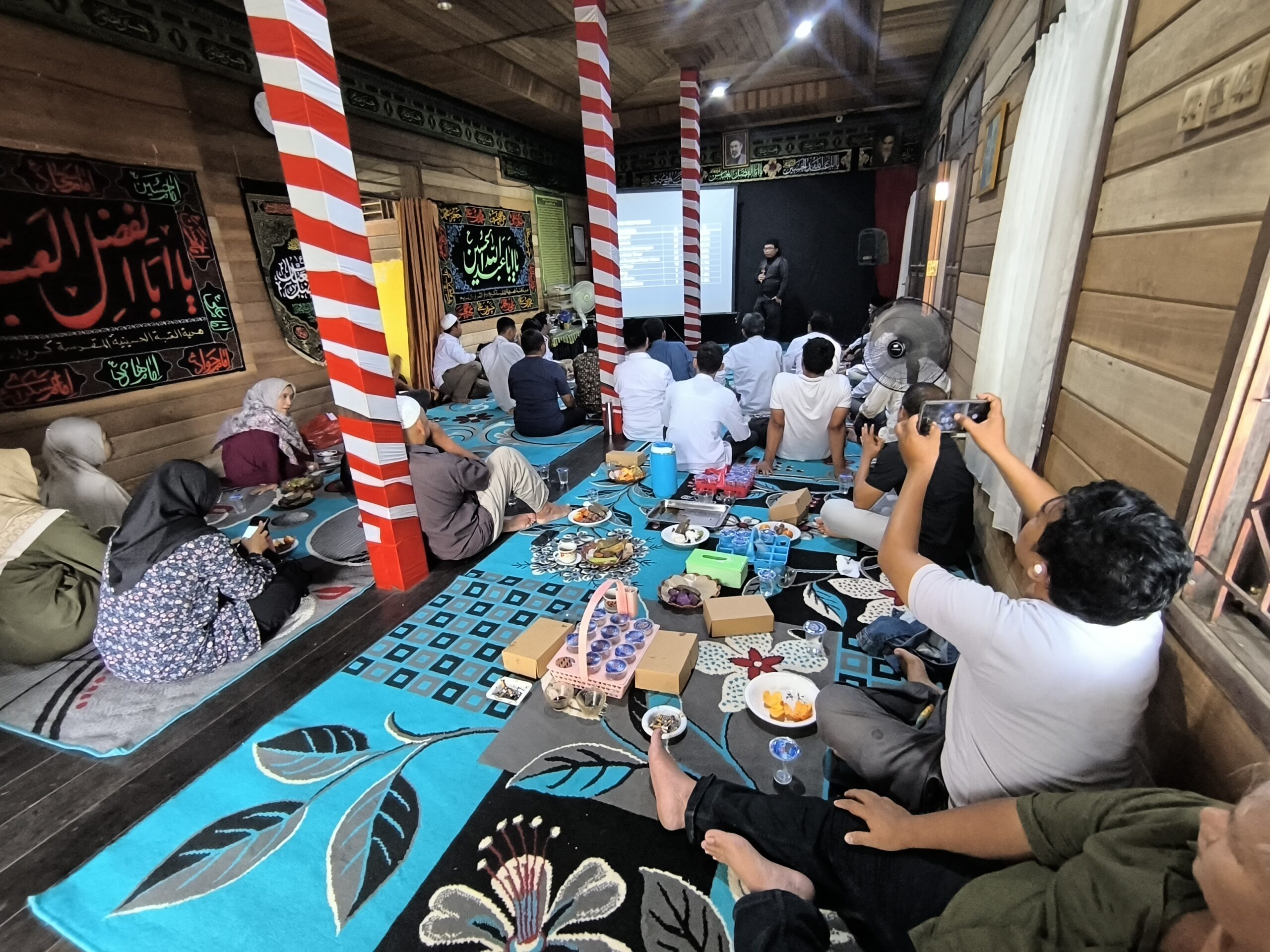 Litbang DPP ABI bersama DPW ABI Kalimantan Timur menggelar FGD di Tenggarong, Minggu (11/10/2026), untuk mendalami hasil survei nasional dan mengidentifikasi tantangan serta kebutuhan komunitas Ahlul Bait.