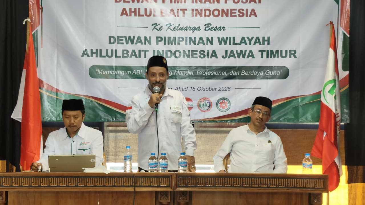 Ketua DPW ABI Jawa Timur, Ustadz Abdillah Baabud, menyampaikan tiga pesan utama tentang keberpihakan kepada kebenaran, keteguhan berpegang kepada Ahlulbait Nabi Muhammad SAW, dan keterbatasan waktu dalam perjuangan, dalam kunjungan kerja DPP ABI di Suwayuwo, Pasuruan, Minggu (18/10/2026).